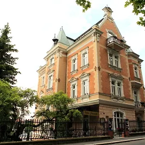 Charlotte Отель